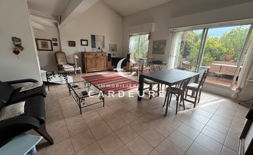 Apartment in Granettes-Jauberte-Sainte Anne, Aix-en-Provence, France 1