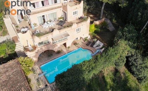 Villa in Grand Sud- Aix la Duranne, Aix-en-Provence, France 1