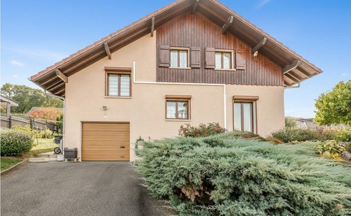 Villa in Neuvecelle, Auvergne-Rhône-Alpes, France 1