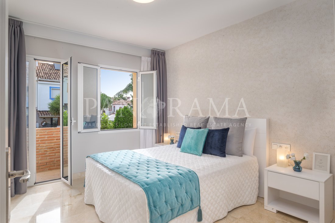 Townhouse in Marbella, Andalusia, Spain 5 - 19020787