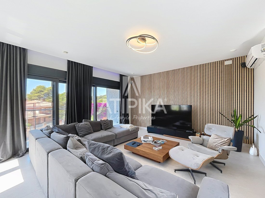 Villa in Castelldefels, Katalonien, Spanien 2 - 19024783