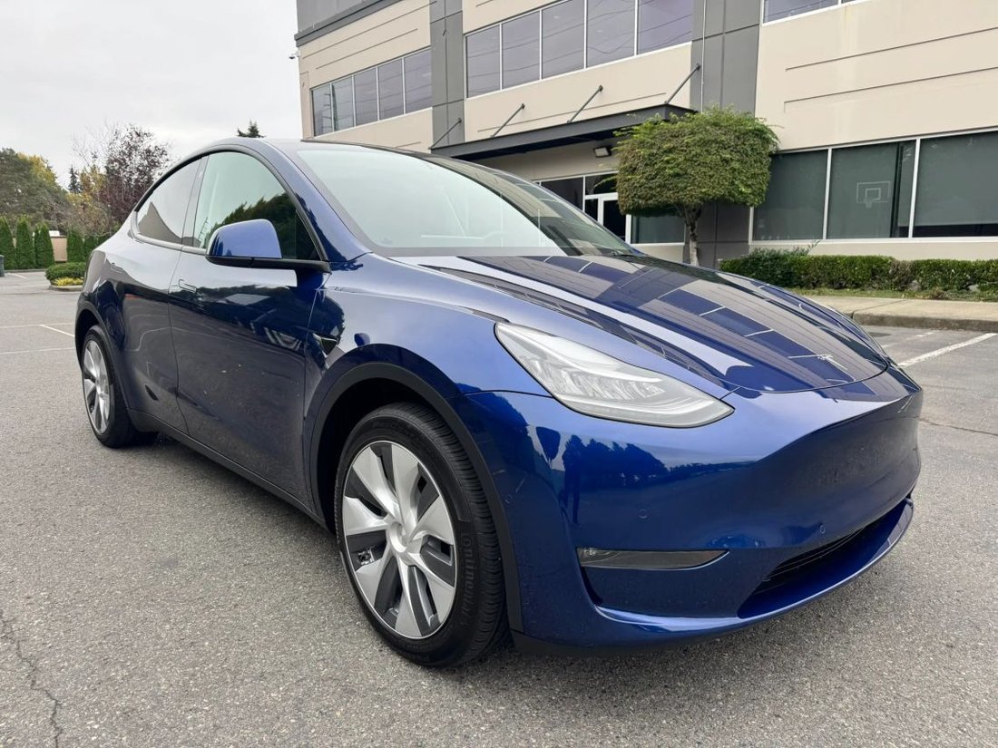 Suv in Bellevue, WA, United States 2 - 19031354