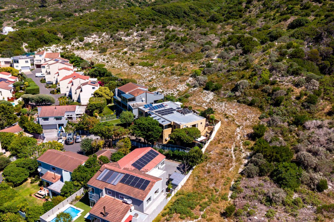 Country House in Hout Bay, South Peninsula, Cape Town 5 - 19033855
