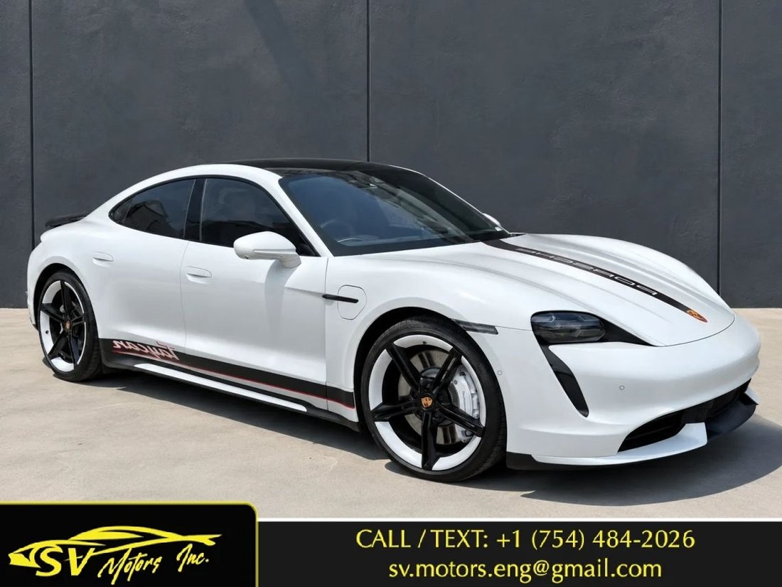Sedan in Hollywood, FL, United States 1 - 18536801