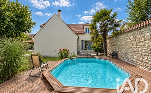 Casa en Bas, Maule, Francia 1