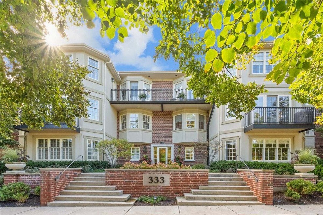 Condo in Lake Bluff, Illinois, United States 1 - 19029504