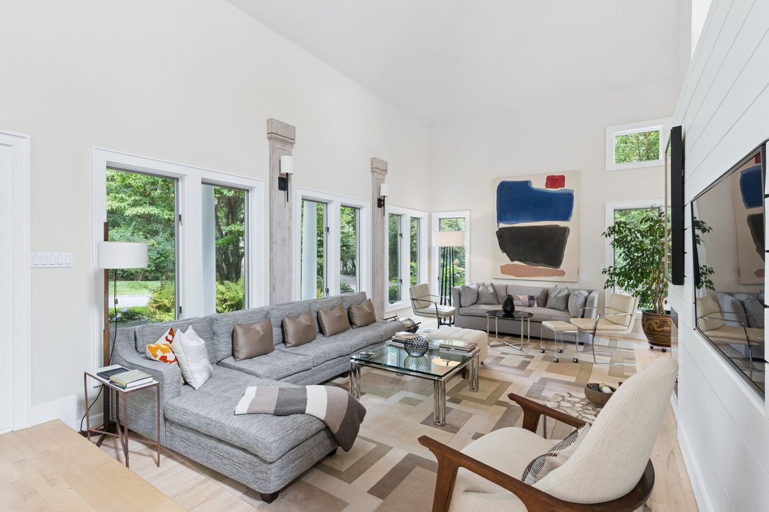 East Hampton, New York, United States 3 - 19024943