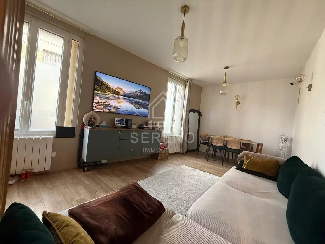 Apartment in Fontenay-sous-Bois, Ile-de-France, France 2 - 19029376