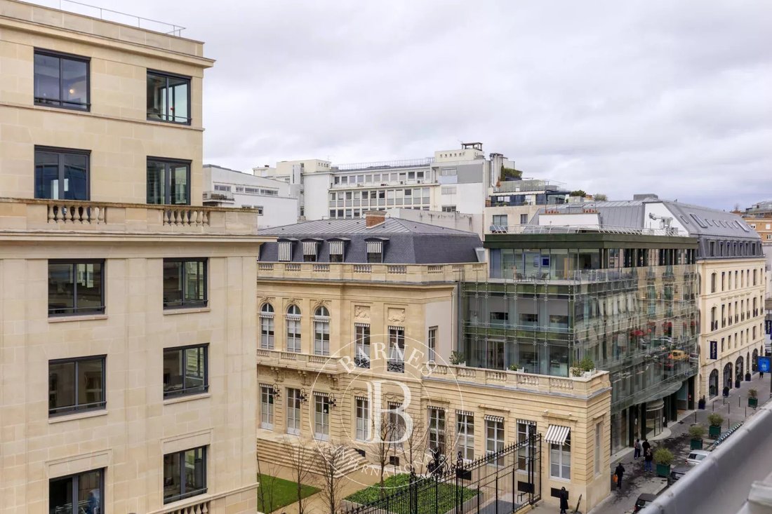Apartment in Elysées-Madeleine, Paris 8e Arrondissement, Paris 3 - 19029476