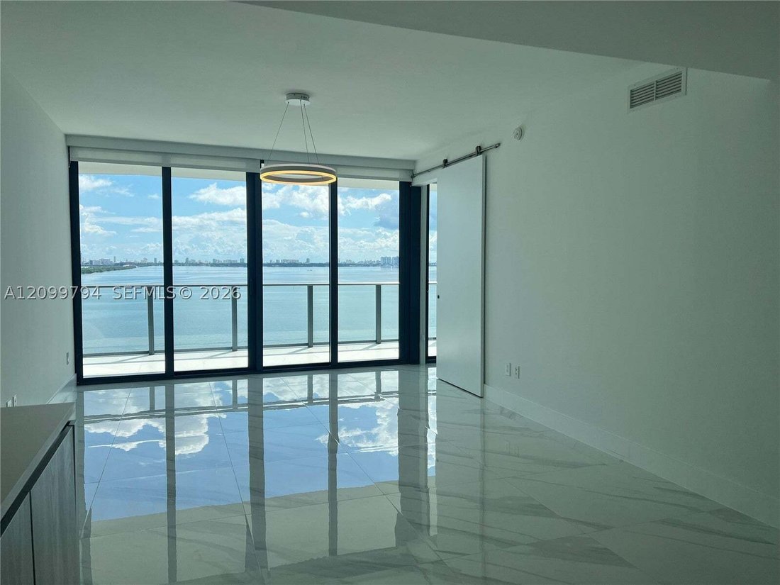 Condo in Miami, Florida, United States 5 - 19023375