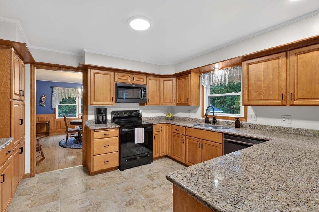 Casa a Marshfield, Wisconsin, Stati Uniti 2 - 19020376