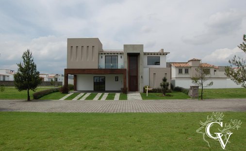 House in San Miguel Totocuitlapilco, State of Mexico, Mexico 1