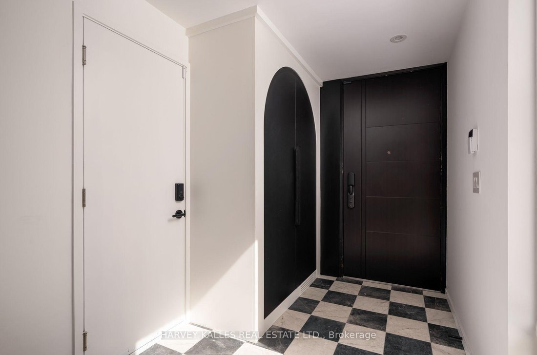 House in Toronto, Ontario, Canada 2 - 19031773