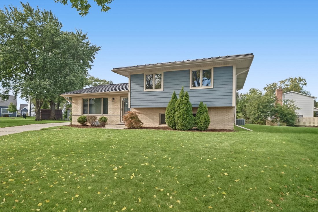 House in Schaumburg, Illinois, United States 4 - 19027395