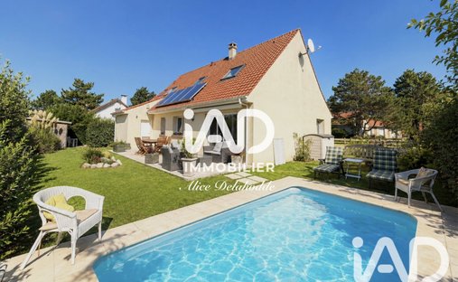 House in Camiers, Hauts-de-France, France 1