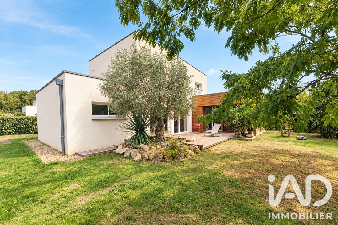 House in Rive Gauche, Changé, Pays de la Loire 2 - 19028746