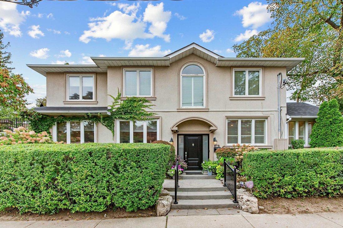 House in Toronto, Ontario, Canada 1 - 19022304