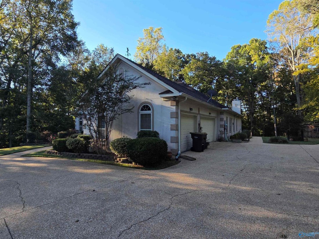 House in Elkmont, Alabama, United States 5 - 19026862