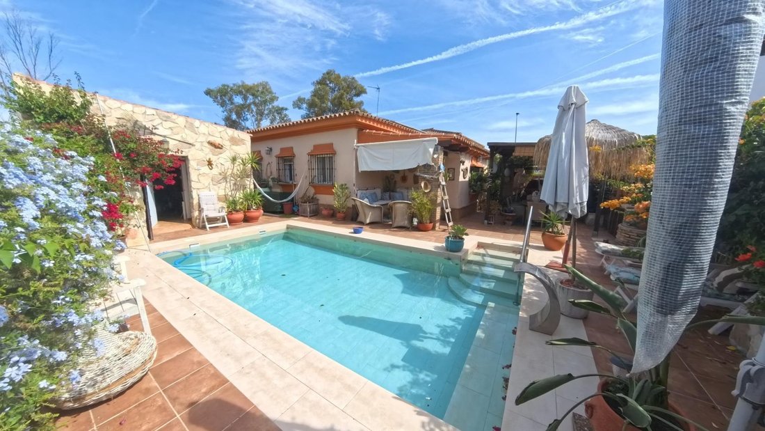 Villa in Chiclana de la Frontera, Andalusien, Spanien 3 - 19027516