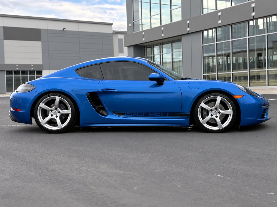 Coupe in Kent, WA, United States 2 - 19032729