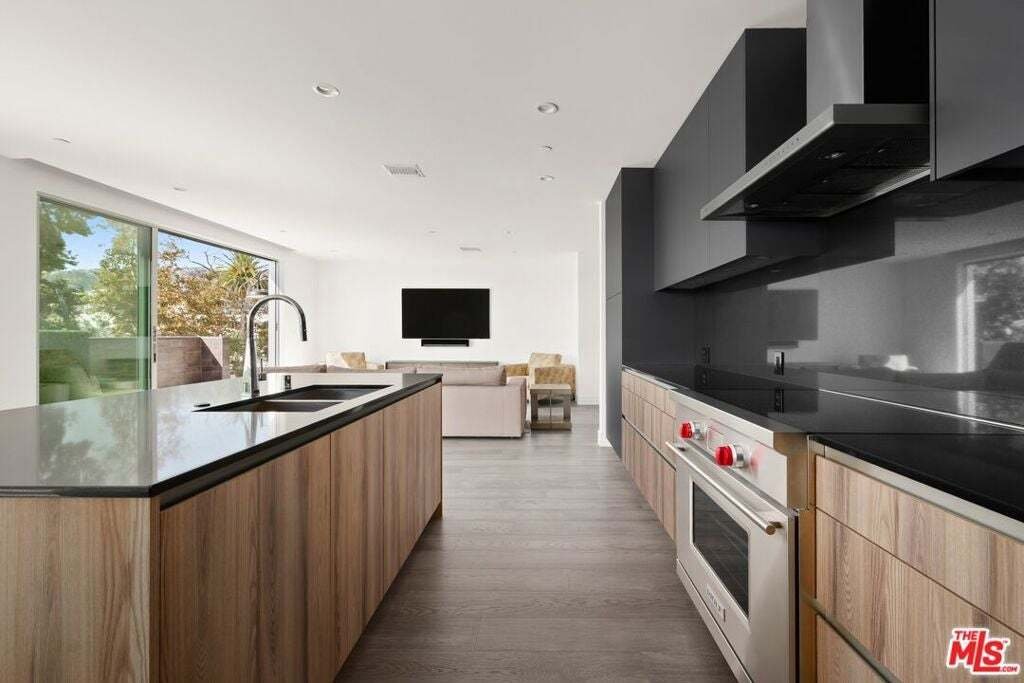 Condo in Los Angeles, California, United States 5 - 19020493