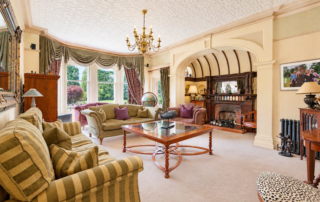 House in Brockenhurst, England 4 - 18809930
