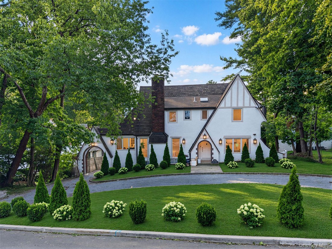 House in Great Neck, New York, United States 1 - 19029354