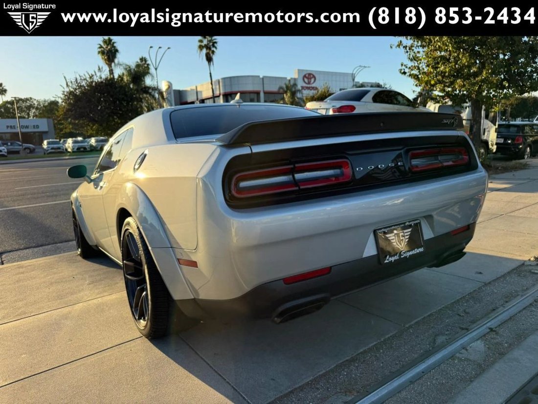 Coupe in Van Nuys, CA, United States 5 - 19033783