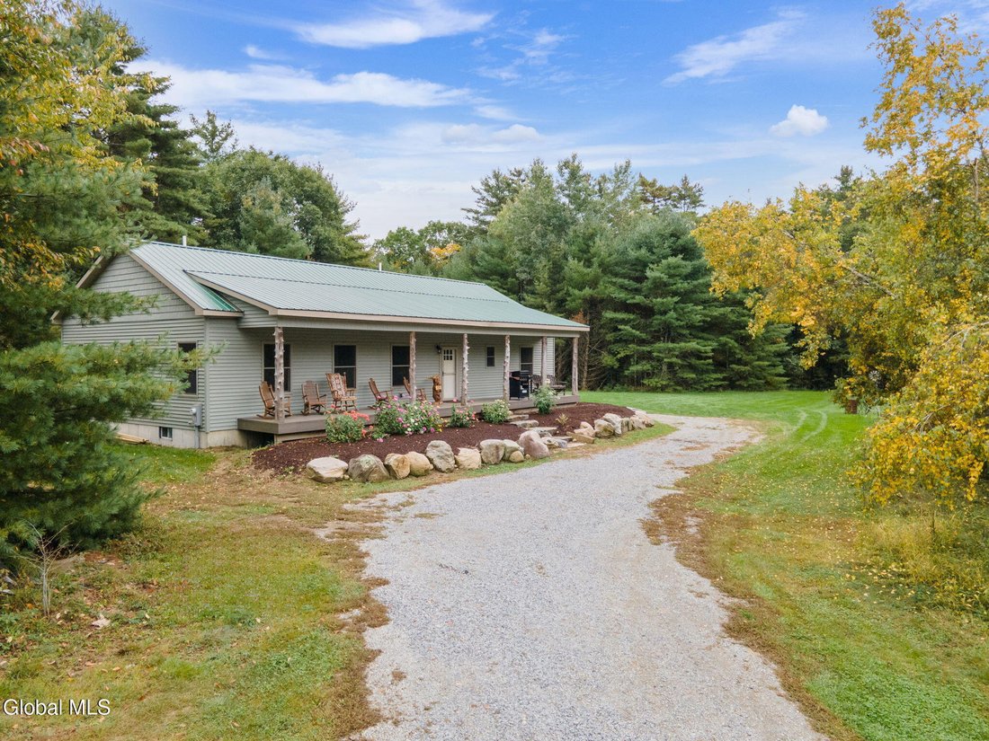 Azienda agricola a Corinth, New York, Stati Uniti 2 - 19022983