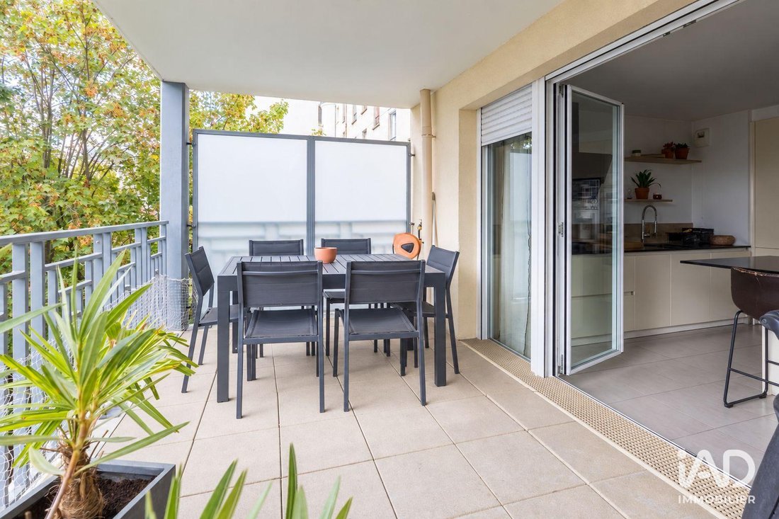 Apartment in Saint-Mande, Ile-de-France, France 1 - 19028714