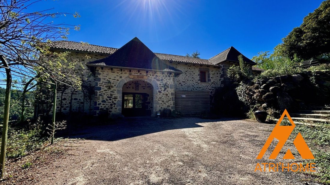 Casa a Arrondissement d'Aurillac, Auvergne-Rodano-Alpi, Francia 4 - 19026693