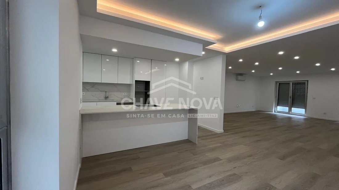 Appartamento a Oliveira do Douro, Oporto, Portogallo 3 - 19027153