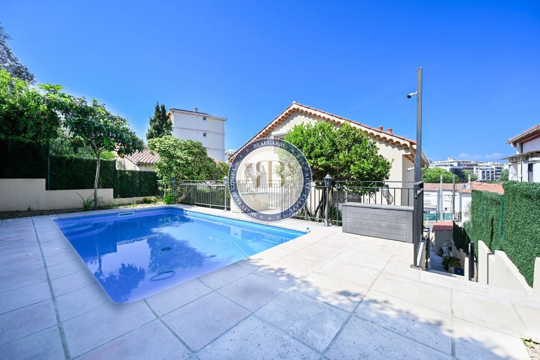 Casa en Plaza de Gaulle, Antibes, Francia 2 - 18672605