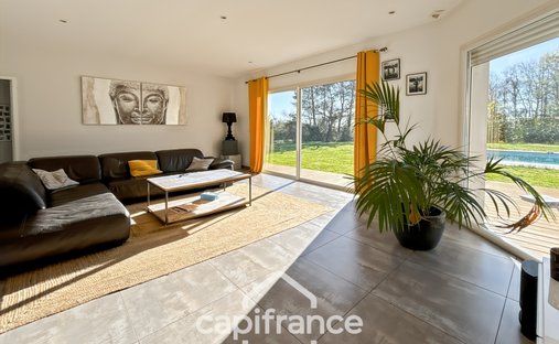House in Sadirac, Nouvelle-Aquitaine, France 1