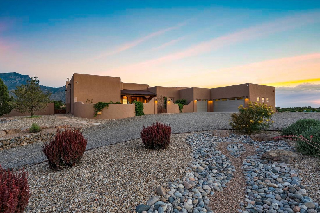 House in Placitas, New Mexico, United States 4 - 19026873