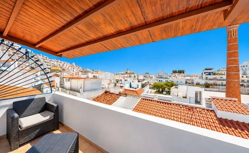 Villa in Praia dos Pescadores, Olhos de Agua, Portugal 1