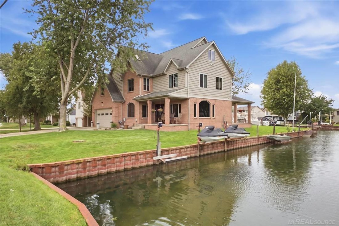 House in St. Clair Shores, Michigan, United States 2 - 19032476