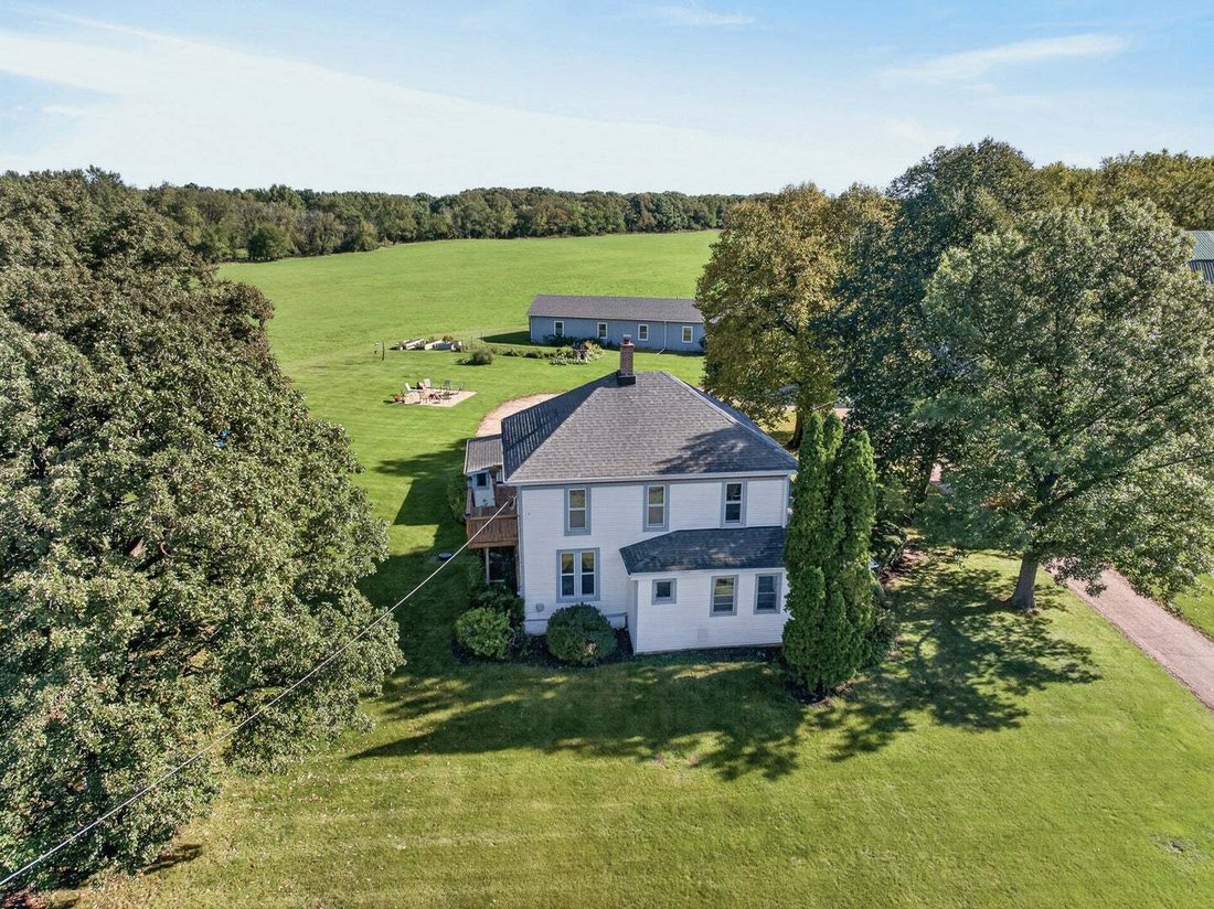 House in Woodstock, Illinois, United States 2 - 19027381