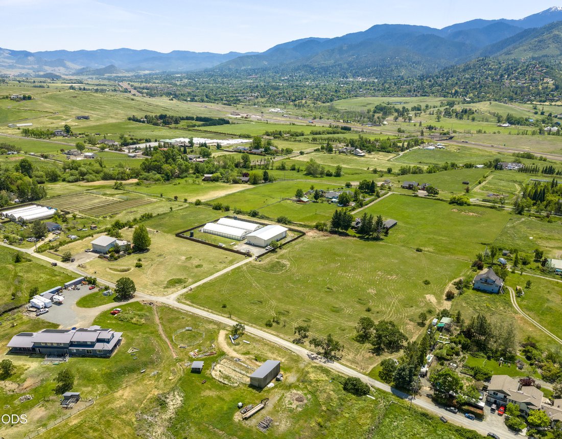 Farm Ranch in Ashland, Oregon, United States 3 - 19027292