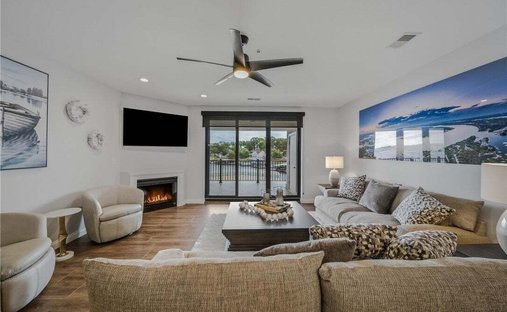 Condo in Sunrise Beach, Missouri, United States 1