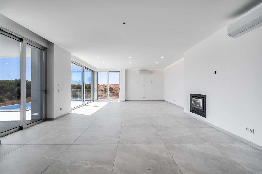 Villa in Lagoa e Carvoeiro, Algarve, Portugal 4 - 19025474