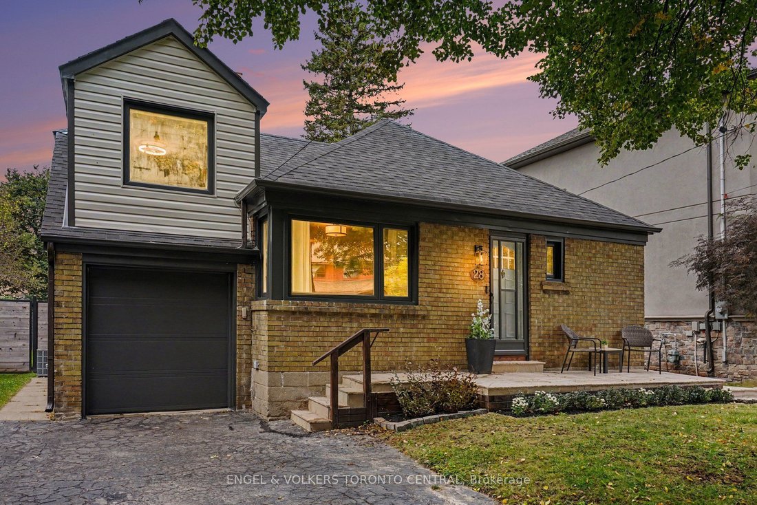 House in Toronto, Ontario, Canada 1 - 19018414