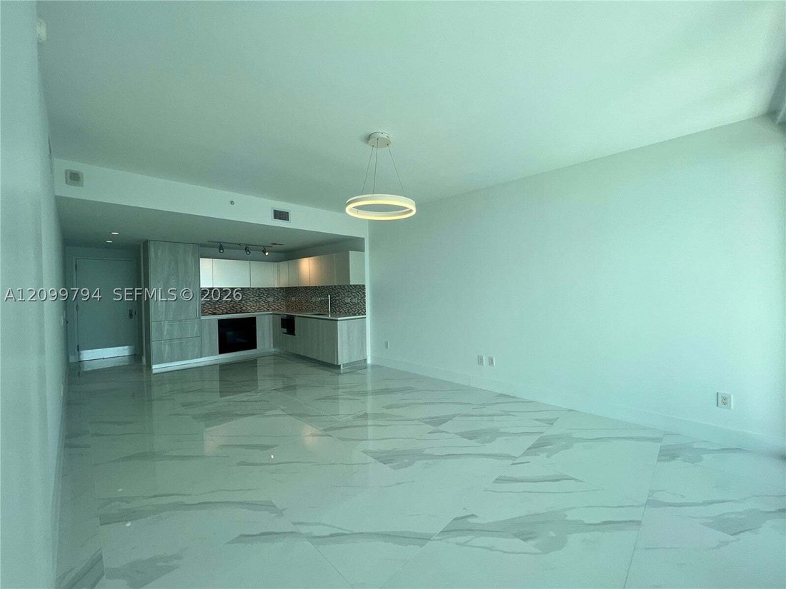 Condo in Miami, Florida, United States 4 - 19023375
