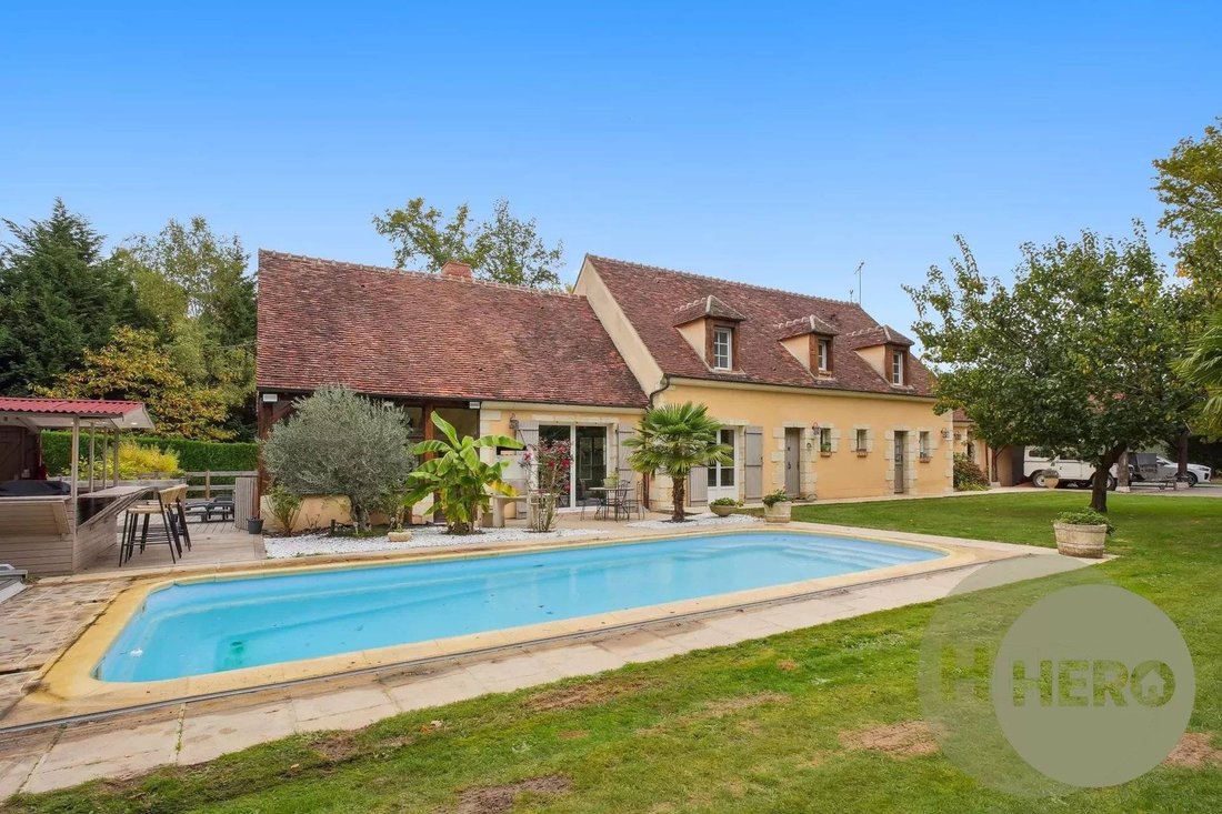 House in Gambais, Ile-de-France, France 2 - 16398572