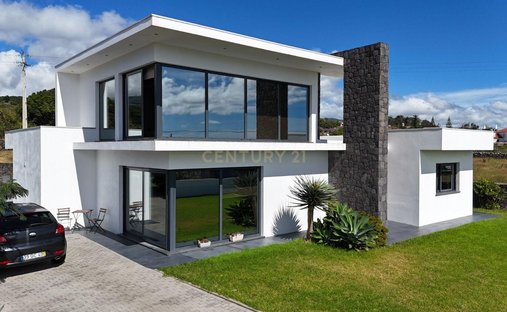 Villa in Sao Bartolomeu de Regatos, Azores, Portugal 1