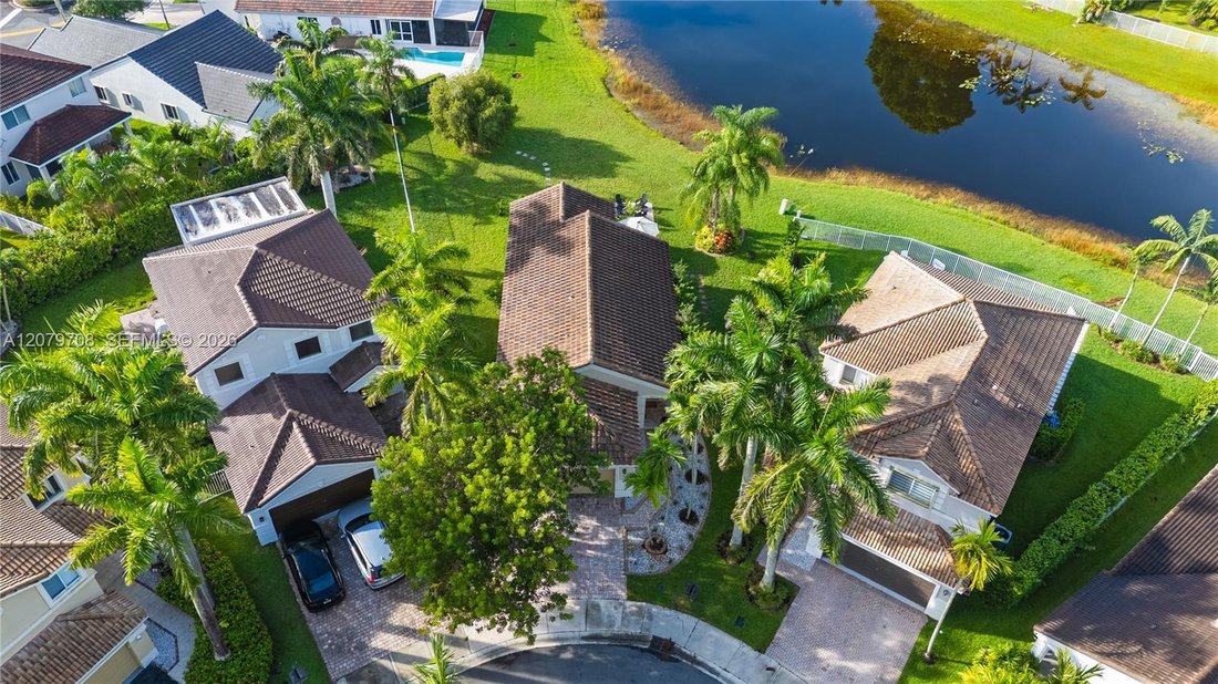 House in Weston, Florida, United States 4 - 19025147