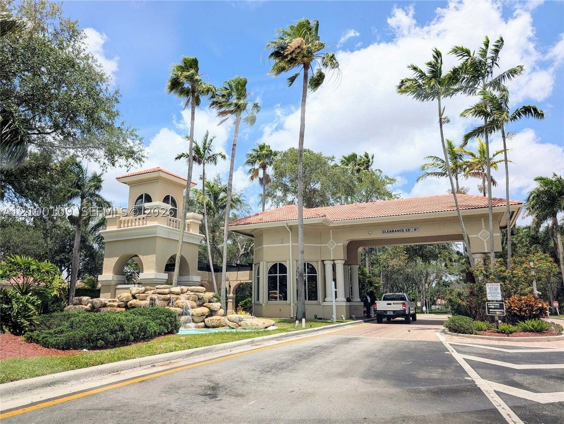 House in Pembroke Pines, Florida, United States 2 - 19030821