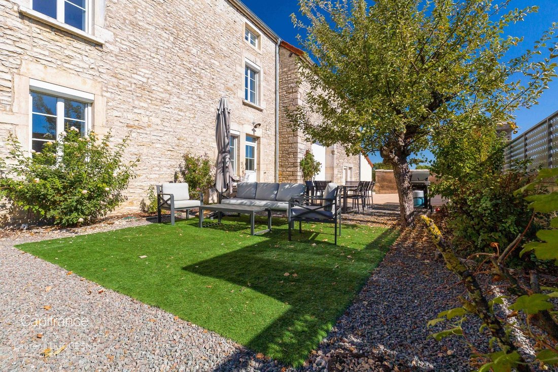 House in Lux, Bourgogne – Franche-Comté, France 1 - 19025409