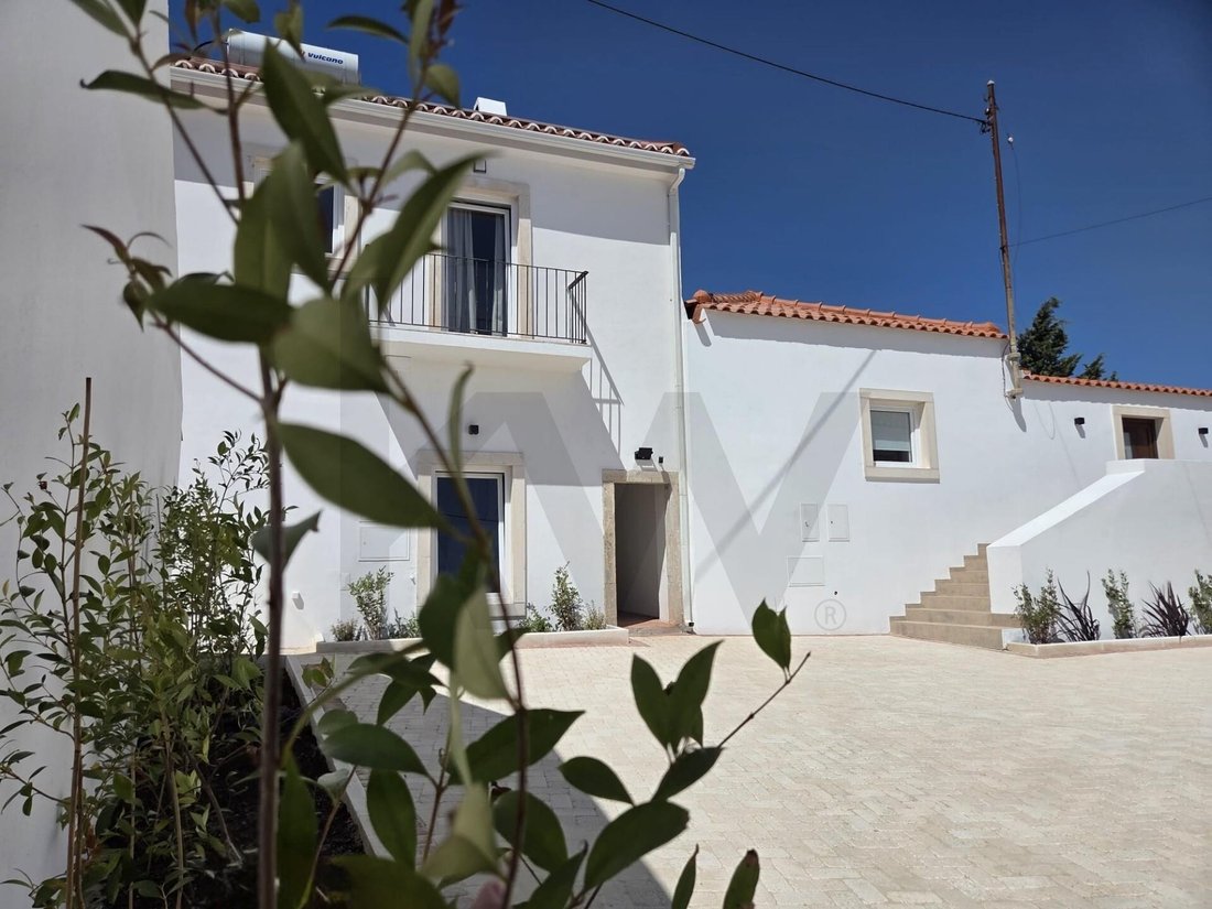 Townhouse in Porto Salvo, Lisbon, Portugal 1 - 19017599
