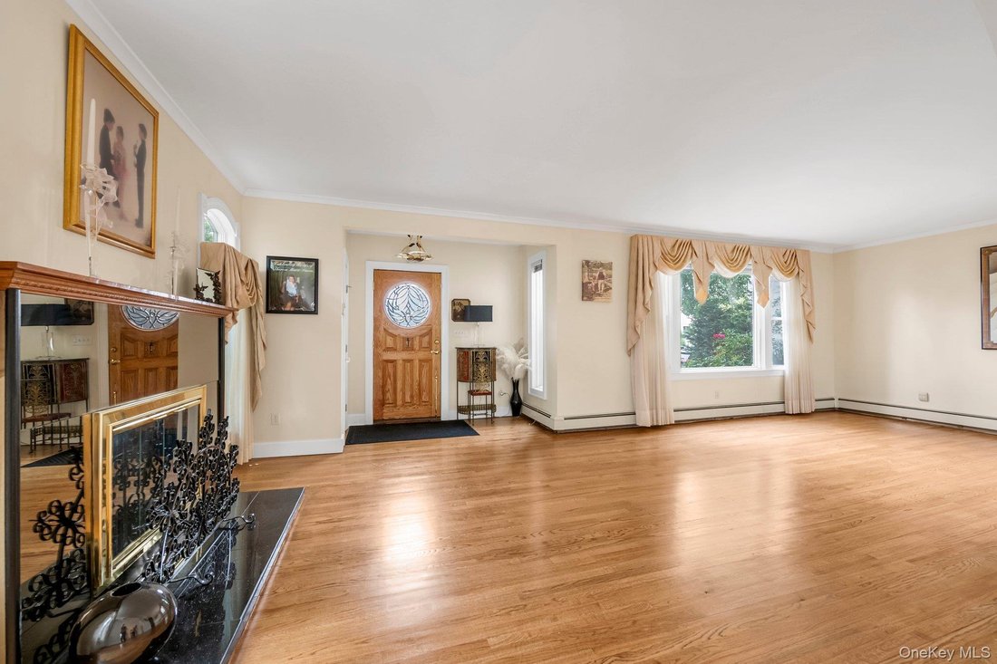 House in New York, New York, United States 5 - 19024870